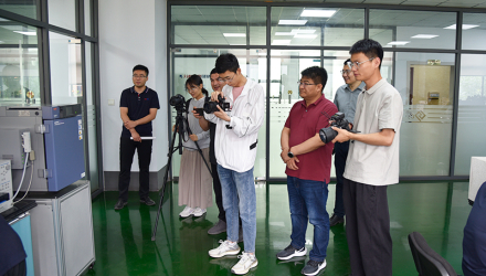 山东广播电视台一行媒体单位莅临春光科技集团采访调研