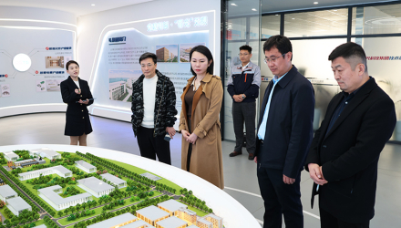 临沂高新区党工委副书记刘春晨一行莅临春光科技集团考察调研